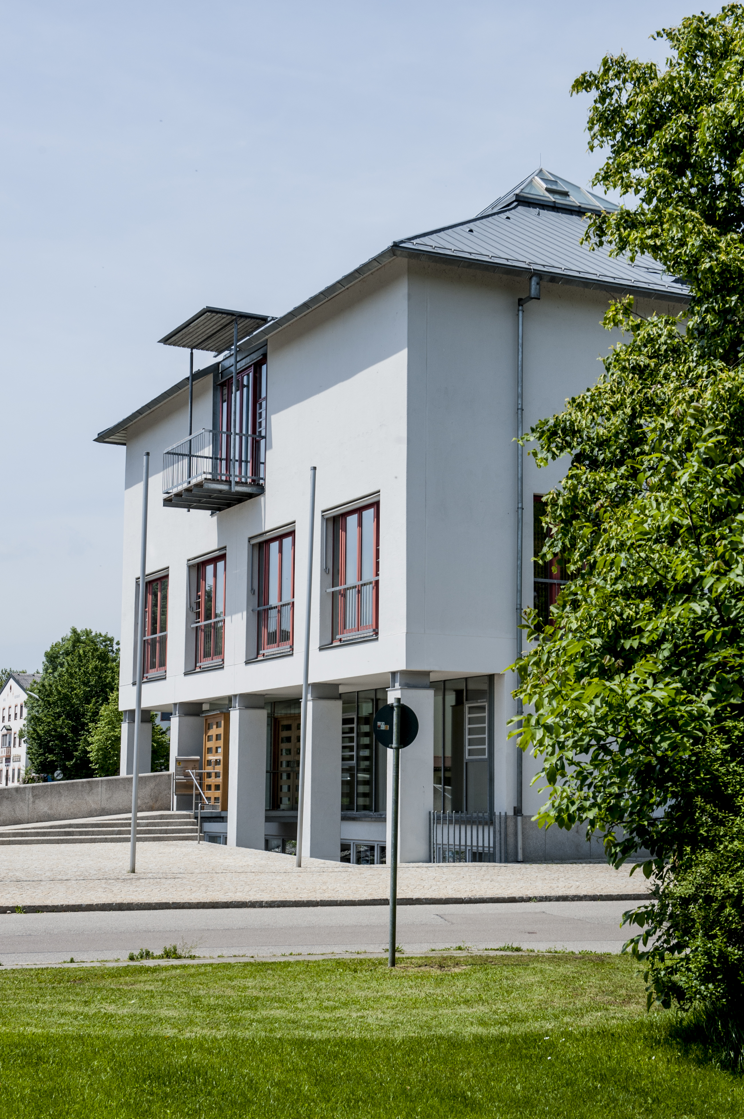Rathaus aus Sicht Schule