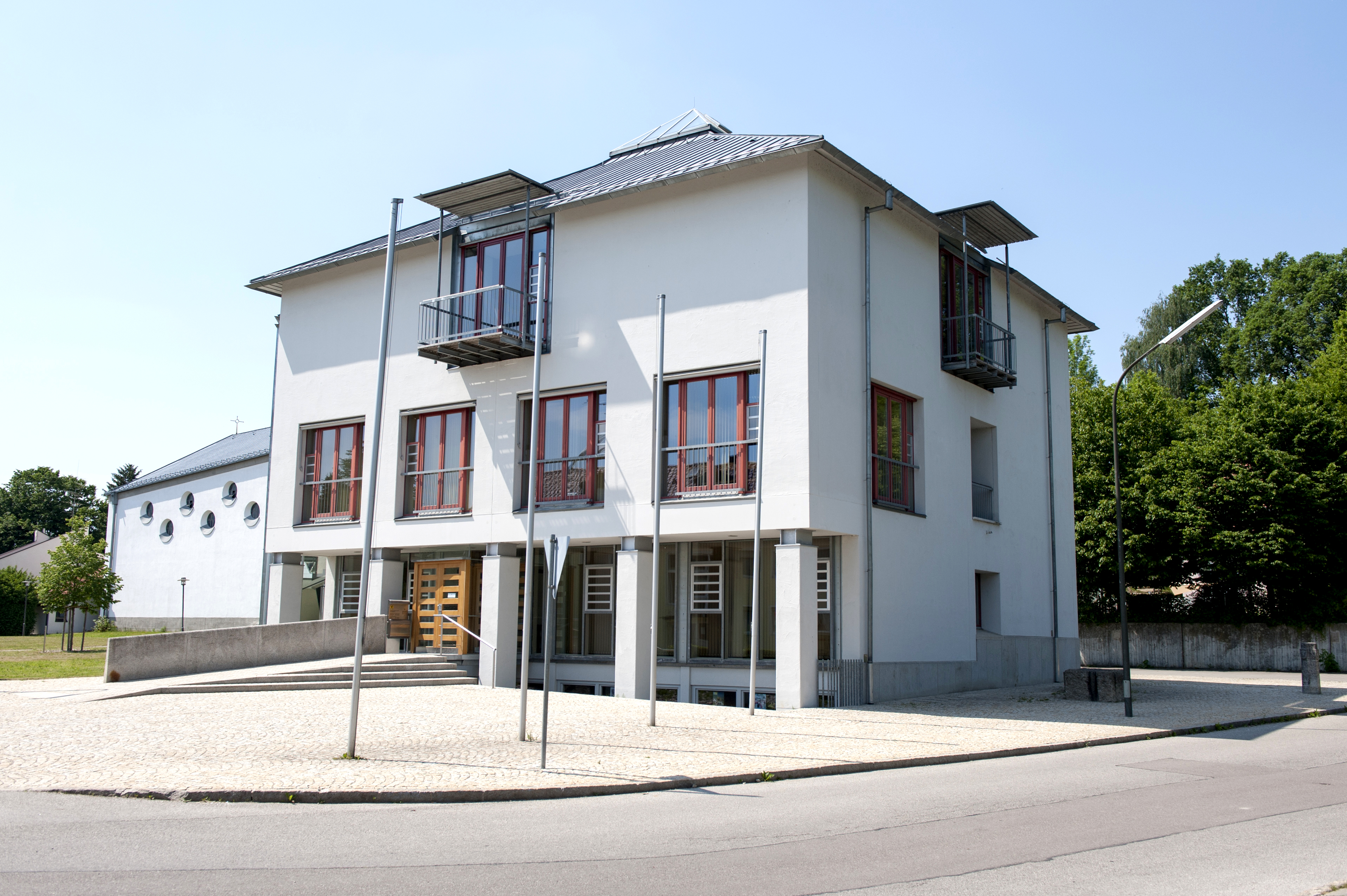Rathaus mit Vorplatz